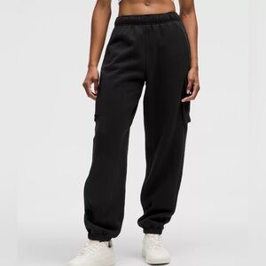 lululemon scuba mid rise oversized cargo jogger